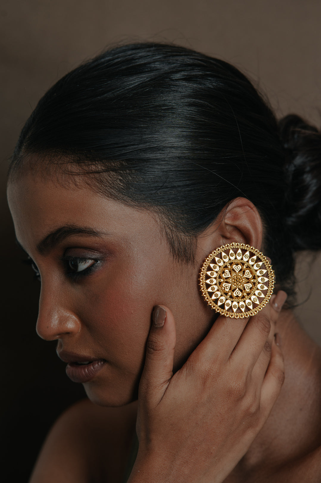 
                  
                    Afsana Earring
                  
                