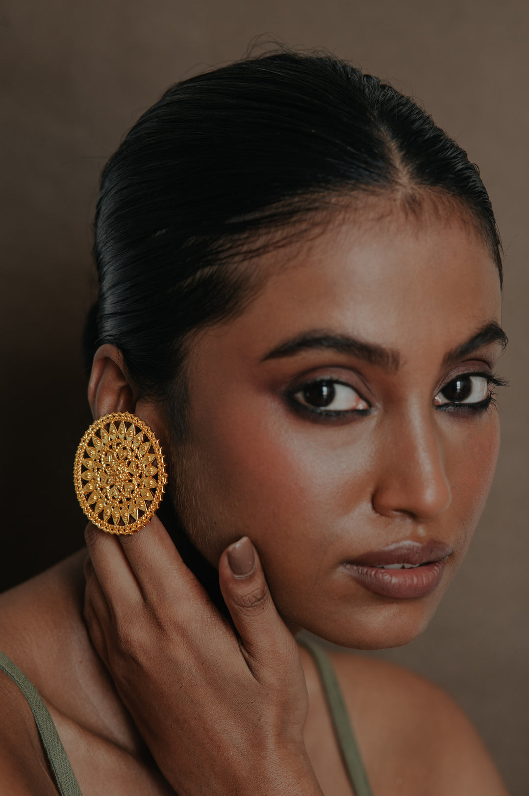 
                  
                    Afsana Earring
                  
                